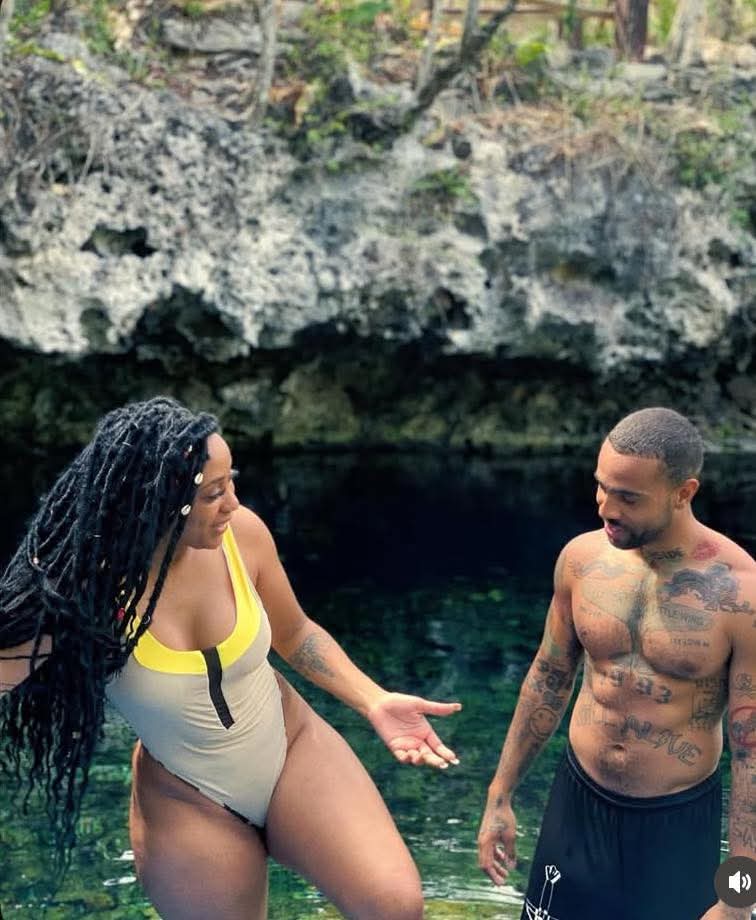 Lord_Marven1's tweet image. Remember when Nadia Nakai thought shes locked in with Vic Mensa &amp;amp; bro just wanted some shandies since he was is South Africa 😭💔