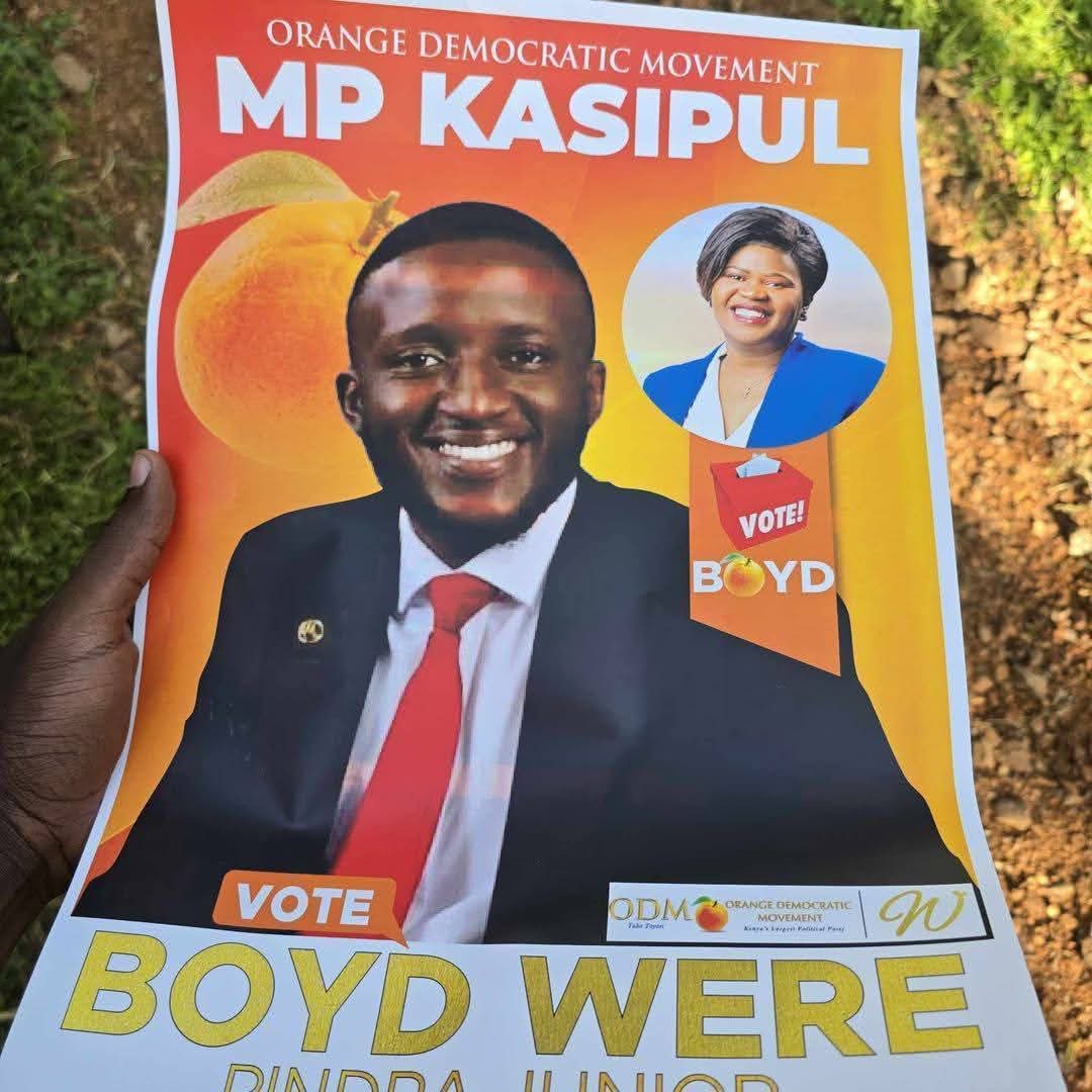 AlinurMohamed_'s tweet image. I thought ODM Party politicians seeking votes in the by-elections are supposed to have Oburu Odinga&apos;s picture since he is our party leader. Gladys Wanga appearing in all of them is not a coincidence