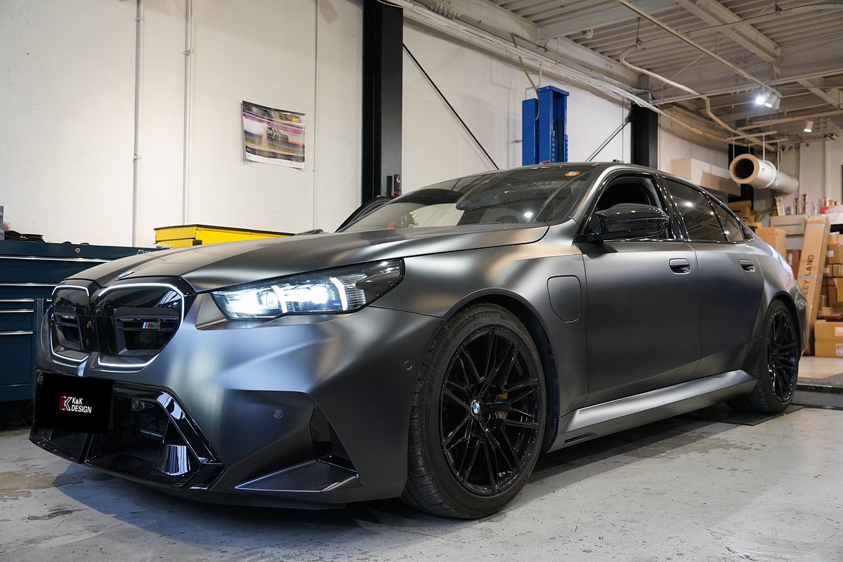 G90 M5 H&Rダウンサスを装着。 ダンパー機能は生かしつつ、車高を