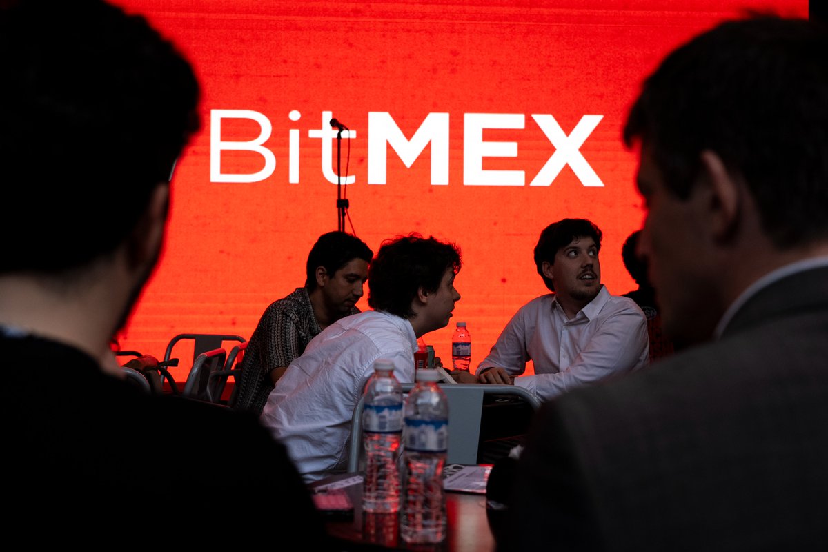 BitMEX's tweet image. Beating the hump day blues with a trip back to Buenos Aries with @muphasamc, @UnidadNakamoto and @tealstreet 🇦🇷

Good chats, great vibes and even better people – we’ll see you all at the next one 🤝