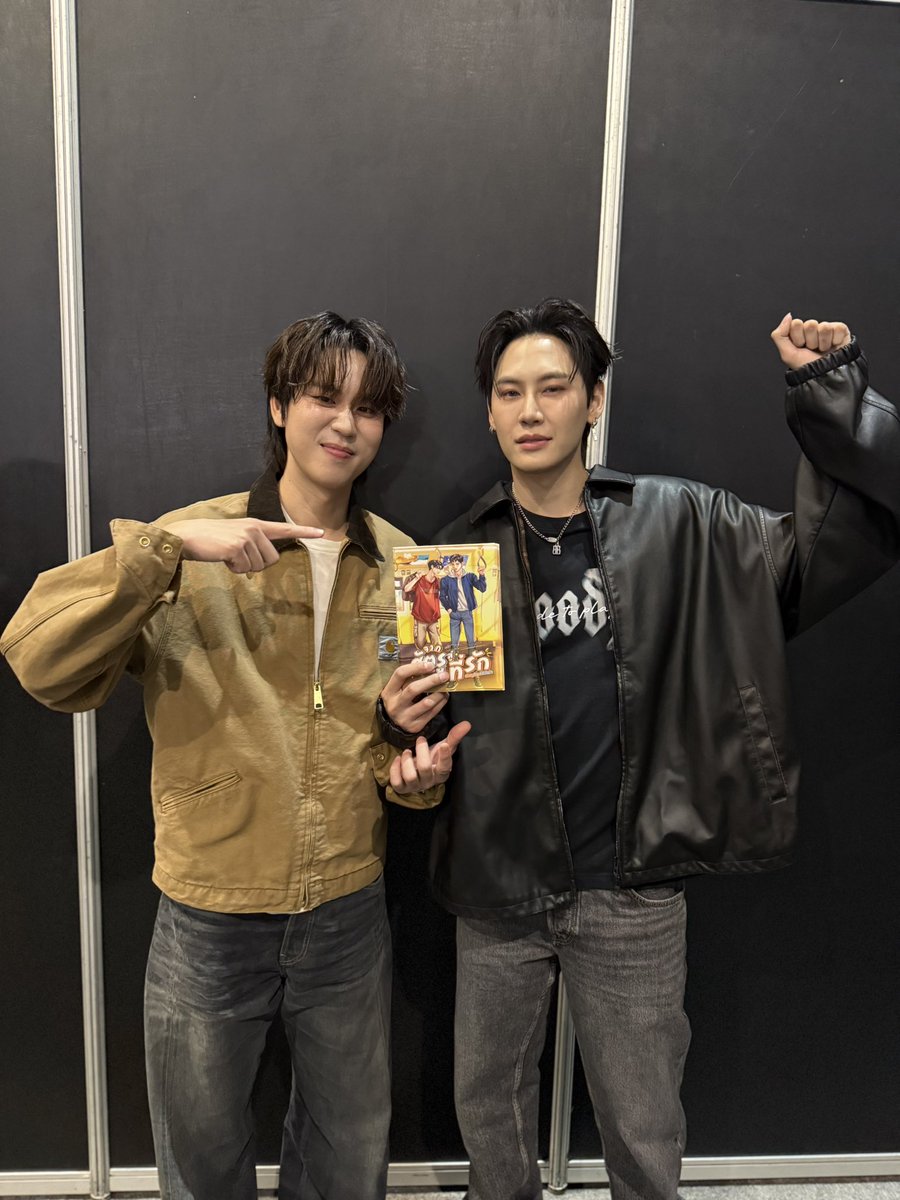 Beau_Book's tweet image. คู่นี้มาจริง!

น้องโบขอฝากนิยายเรื่อง #จากศัตรูสู่ที่รัก #PlanBtoU ด้วยครับ
นิยายโดยคุณ #Jittirain จะลงในreadawriteจนจบ แล้วเรามาฟินกับซีรีย์ด้วยกันปีหน้านะครับ😘
ขอบคุณทีมงานและทีมนักแสดง น่ารักทุกท่านเลยครับ เชื่อมั่นคุณบุ๋นคุณเปรมและทุกท่านจะสร้างรอยยิ้มและความสุขให้แฟนๆแน่นอน