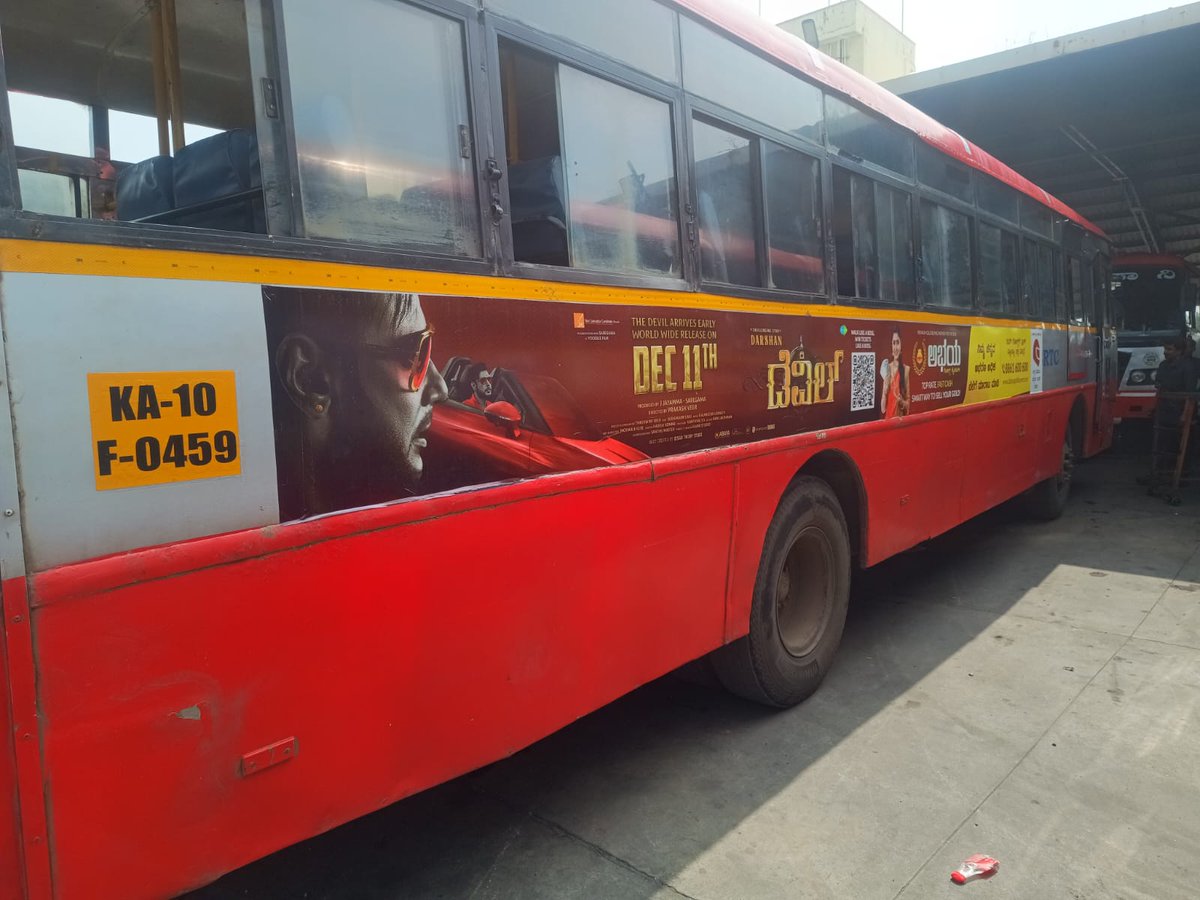 Dbossmark's tweet image. #Thedevil craze 🔥 KSRTC bus 😎
#KSRTC #Karnataka #DBoss @dasadarshan
