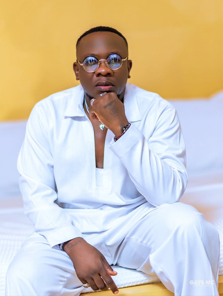 GalaxyTVUg's tweet image. ON AIR: The #GalaxyRequest!

Drop all your song requests via: +256 740 488488.

Livestream via the #GalaxyDigitalApp.