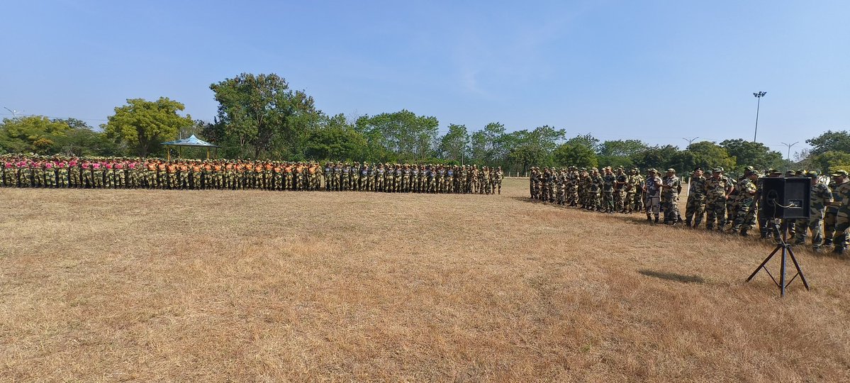 STC BSF Chakur observed # Constitution Day today.Preamble was read over to reaffirm our commitment to constitutional values  in a grand programme.Officers, SO's, ORs  R/Ct ;Total-922  personnel made it a great event.
#OneNationOnepreamble 
#JaiHind