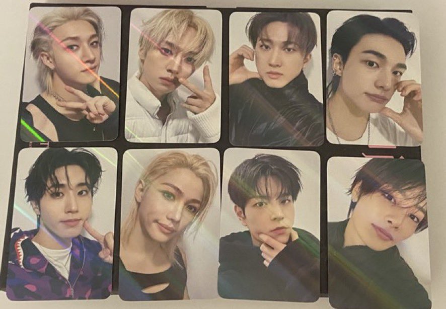 スキズ　トレカ　Mwave Stray Kids ［DO IT］🩶🩷 特典トレカのビジュ出てます⊹ ツリーに