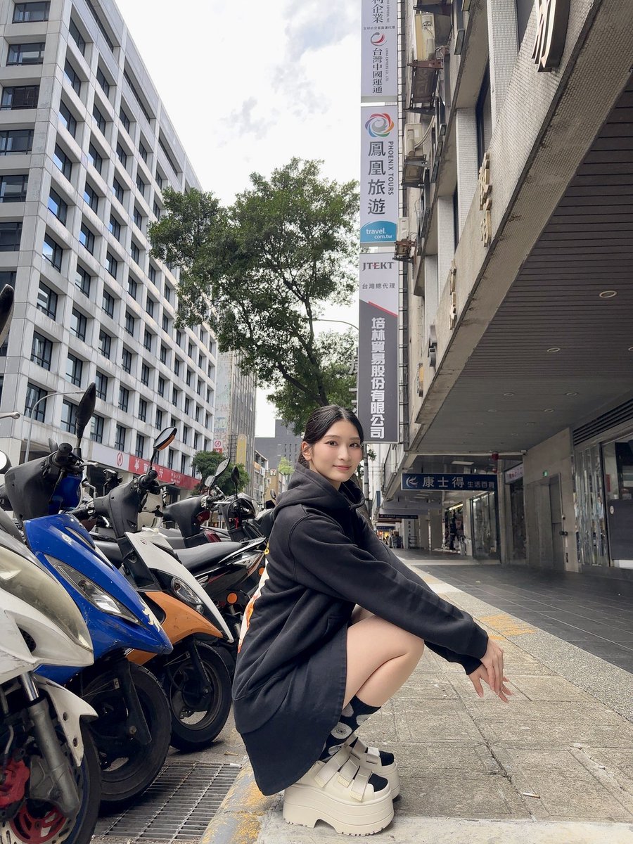 本庄鈴 tweet media