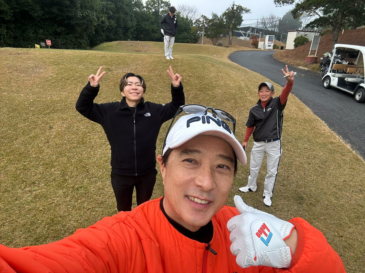 Koba TV CUP の翌日は楽しみだった

ボウリング仲間とのゴルフ⛳️コンペ！

砂子P、桜庭P、哲也P、

よしみP💕彩美P💕

大分からご参加の阿部社長御一行様❤️

地元岡山の川嵜社長御一行様❤️

最高に楽しいメンバーでのコンペ⛳️でした😊

本コースデビュー戦よしみPの始球式！