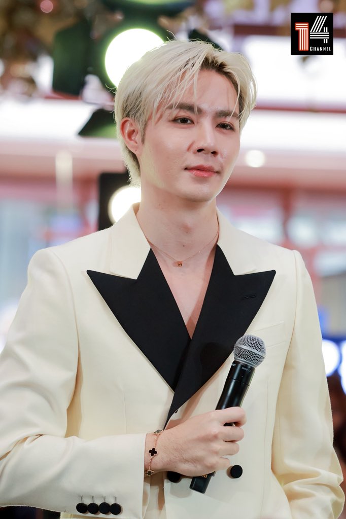 fourteenchannel's tweet image. ส่งท้ายความน่ารักในงานวันนี่ไปกับ &quot;ซี - นุนิว&quot; ในงาน &quot;CHRISTMAS LIGHT UP WONDER 2026&quot;🎄✨

#CentralSeasonofGivingxZeeNunew
#ZeeNuNew #ZeePruk #NuNew 
#CentralSeasonofGiving2026
#CentralDepartmentStore