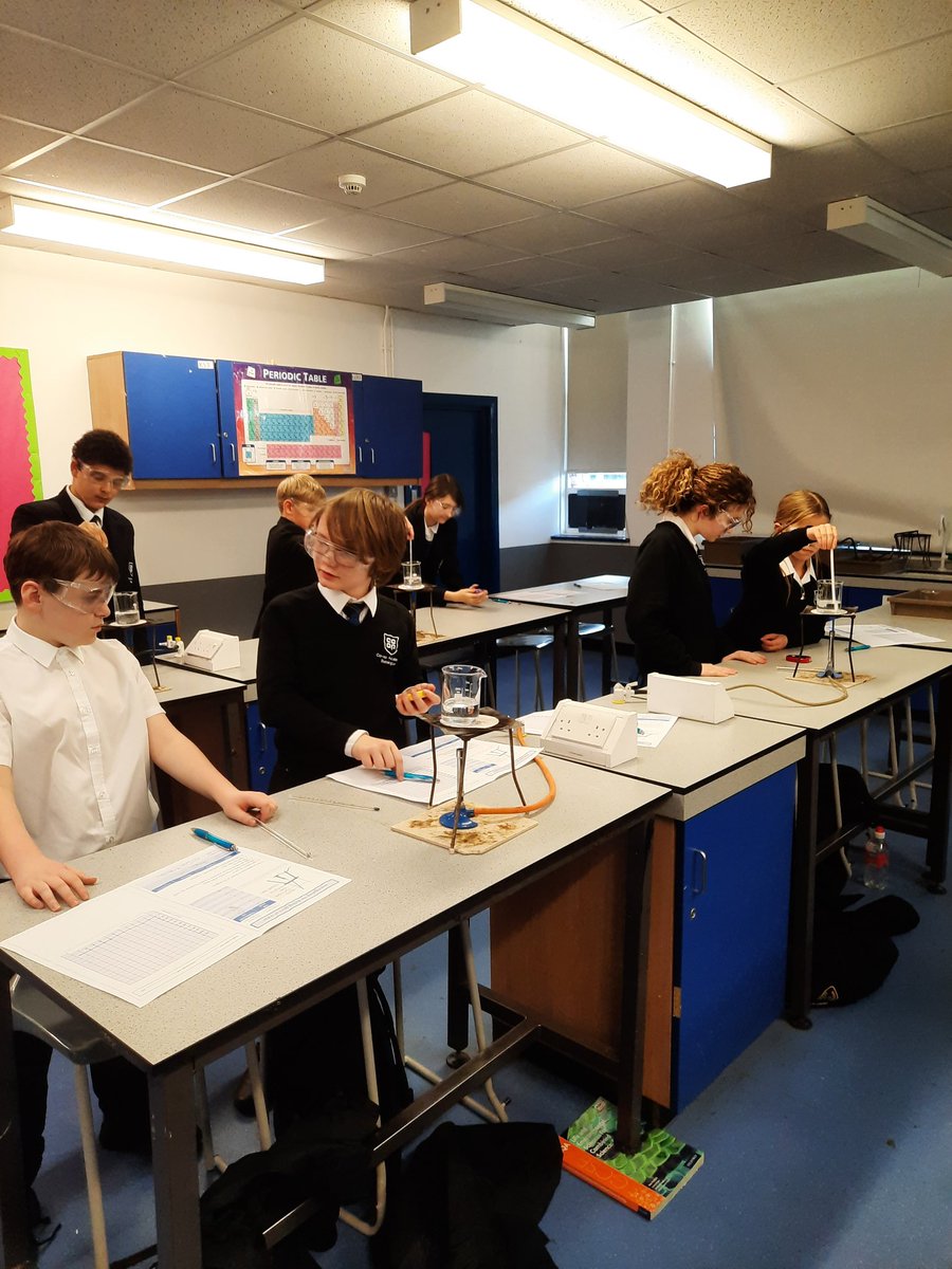 LJMUAbsChem's tweet photo. Year 7 @coopacademybebington are amazing 👏 

They worked so hard, investigating states of matter and learned how to use data to make predictions 

Top work 👏 👌 

@shapingfutures_ @ljmuoutreach @ljmupbs https://t.co/pqB4EI8GrM
