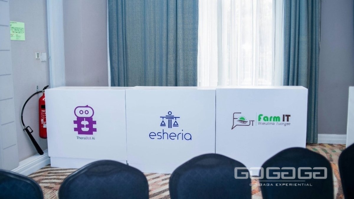 gogaga_ke's tweet image. Exhibition desks aren’t just setups; they’re brand connection points. 💡

We design each one to do more than display; they invite conversation,  showcase identity, and create moments that matter.

#GoGagaExperiential  #ExhibitionDesign #BrandExperience #CorporateEventsKenya