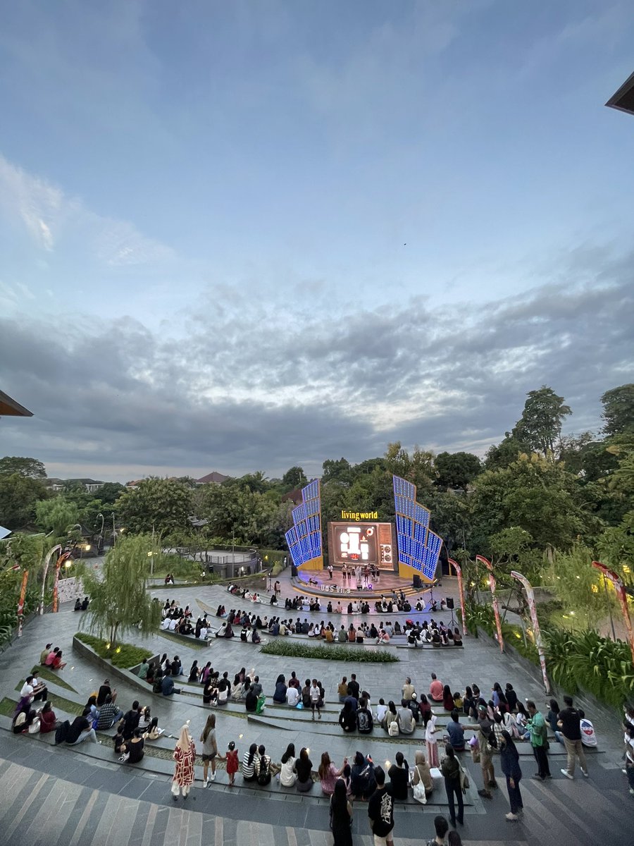 BeautyJess6969's tweet image. Ngemall aja dulu lah kalo gitu aku tunggu kalo ada yg masuk aku balik room yaaa :))

#bobali #expobali #vcs #availbali