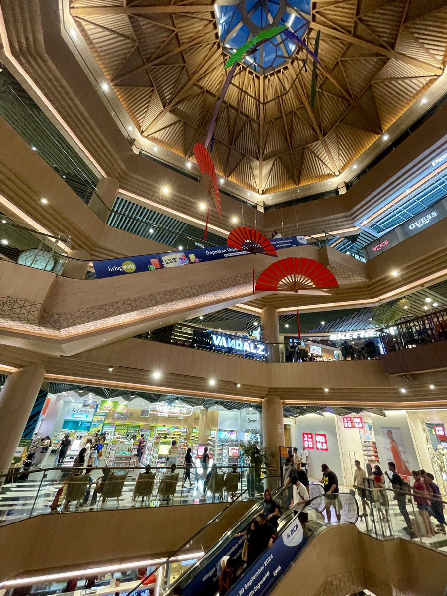 BeautyJess6969's tweet image. Ngemall aja dulu lah kalo gitu aku tunggu kalo ada yg masuk aku balik room yaaa :))

#bobali #expobali #vcs #availbali