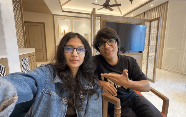 बड़े Youtubers शादी कर रहे हैं... आजकल 

YouTube भी एक Acha carrer option बना है कुछ सालों में...