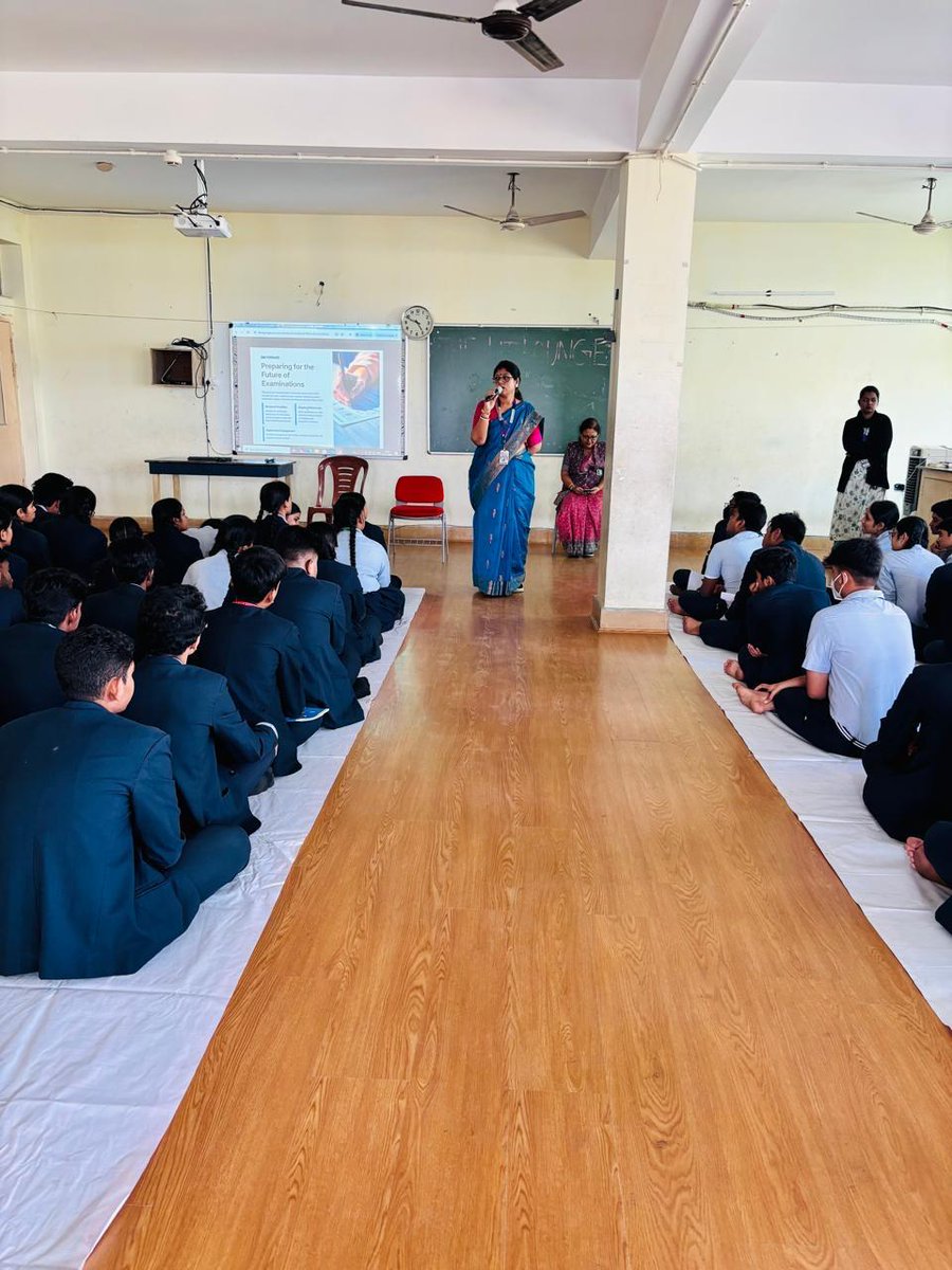 bbitschool's tweet image. A student session for Class 10 learners of BBIT Public School was conducted to guide them in selecting subjects for Class 11 and understanding future academic prospects. 
#BBITPublicSchool #CareerGuidance #Class10 #SubjectSelection #BoardExams #FutureReady #StudentSuccess