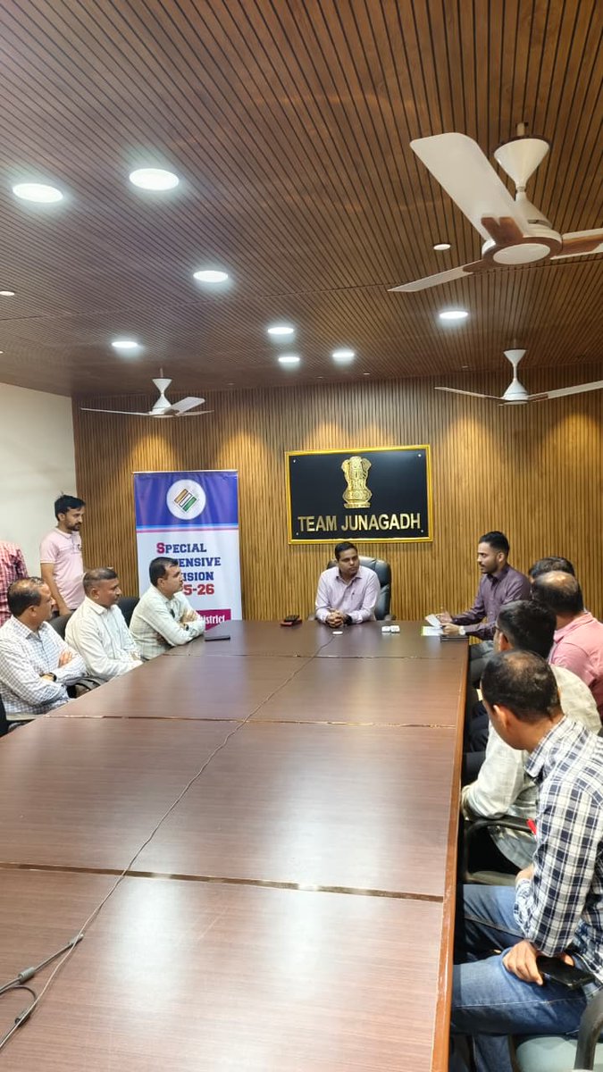 ખાસ સઘન સુધારણા કાર્યક્રમ–૨૦૨૫
જૂનાગઢ  જિલ્લામાં ફોર્મ વિતરણની ૯૯.૮૮ ટકા  અને ડિજિટાઈઝની ૬૫.૮૪ ટકા   કામગીરી પુર્ણ
તા. ૨૬ નવેમ્બરના રોજ  મતદાન મથક ઉપર રાત્રી કેમ્પ, તેમજ તા.૨૯ અને ૩૦ નવેમ્બરના  રોજ મામલતદાર કચેરી ખાતે ગણતરી ફોર્મ કલેક્શન કેમ્પનું આયોજન થશે
<a href="/CMOGuj/">CMO Gujarat</a> 
<a href="/InfoGujarat/">Gujarat Information</a>