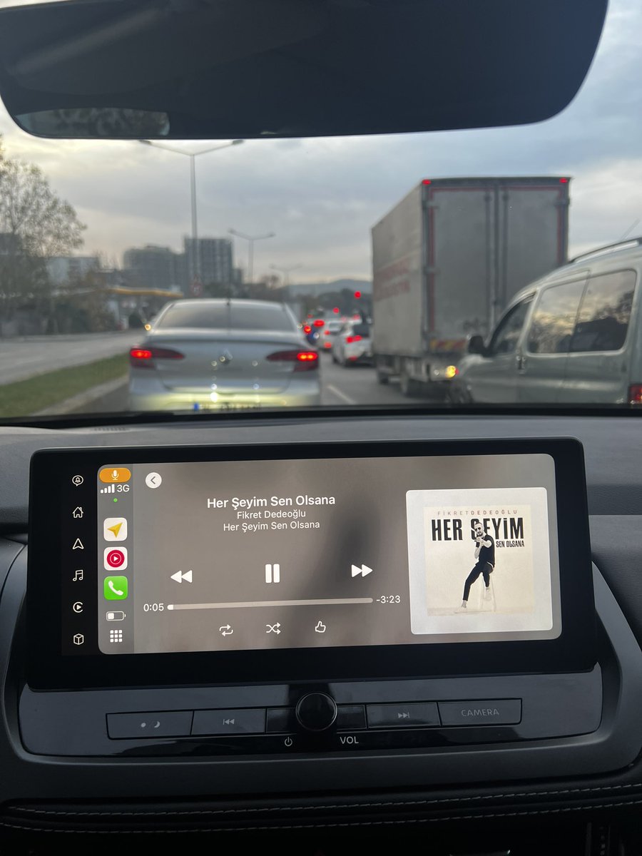 Bugün trafik falan da umrumda değil, ne hali varsa görsün…
#günaydın