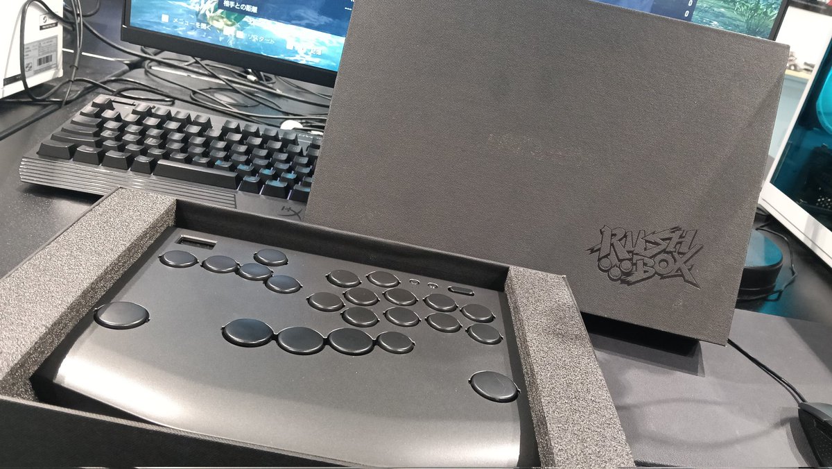 moimate様にRushbox Click貸してもらったぞ！

今期はパッドに挑戦して来季はレバーレスに挑戦したいと考えてたので有り難い!
TGU終わったらレバーレスに挑戦していくので興味ある方参考にしてくれたら嬉しい！

#リポスト希望　
<a href="/moimate_inc/">moimate【公式】🎮 Rushbox Click</a>