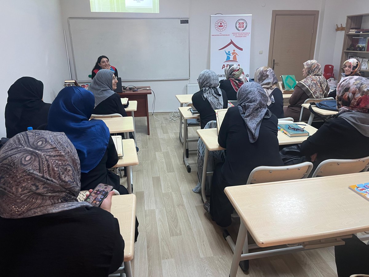 TC_sancaktepe's tweet image. 🔷️Sancaktepe’de Kadınlara Yönelik “Aile Yaşam Becerileri” Eğitimi Düzenlendi

📌Sancaktepe Kaymakamlığı Aile Destek Merkezi (ADEM) tarafından yürütülen aile eğitimi çalışmaları kapsamında, Mahşeker Kur’an Kursu’nda kadınlara yönelik “Aile Yaşam Becerileri” eğitimi…