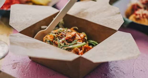 ORBiz's tweet image. Dozens of small businesses offered free food during shutdown dlvr.it/TPT1Cl