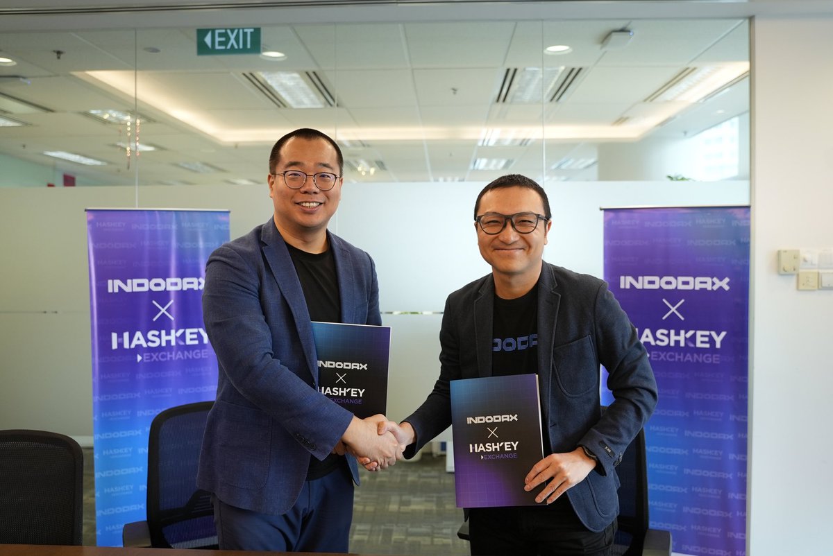 HashKeyExchange's tweet image. 📢 HashKey Exchange x Indodax @indodax | Expanding in Southeast Asia

💡 We have signed an MoU with Indodax, a major Indonesian digital asset trading platform — marking another milestone in our Southeast Asia strategy. 

🌐 Our partnership focuses on liquidity support, trading…
