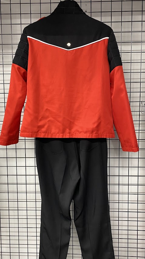 入荷情報】 #ワールドトリガー #生駒隊 コストモ製女性用XLサイズ 税込