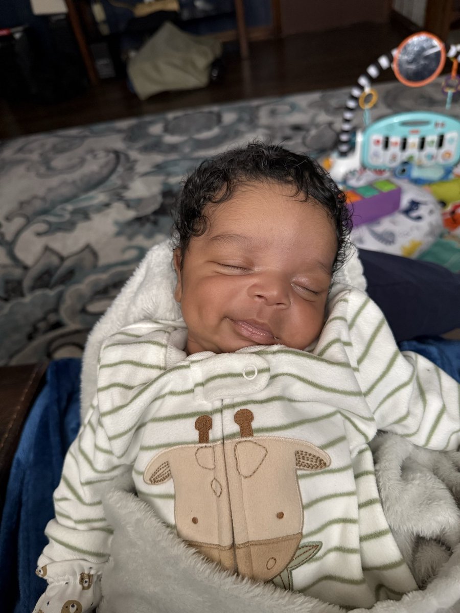 GigitheDon's tweet image. My handsome boy 🩵