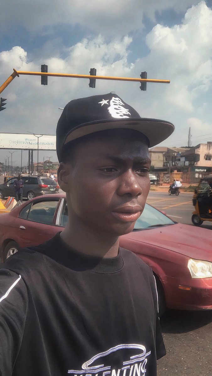 hintrovertt's tweet image. My name is Introvert.

I want everyone trying to grow their account on here to learn from my mistakes.

I created this account in November 2023, then ghosted for months before coming back in 2024. When I returned, I didn’t really understand how things worked.

My bro…