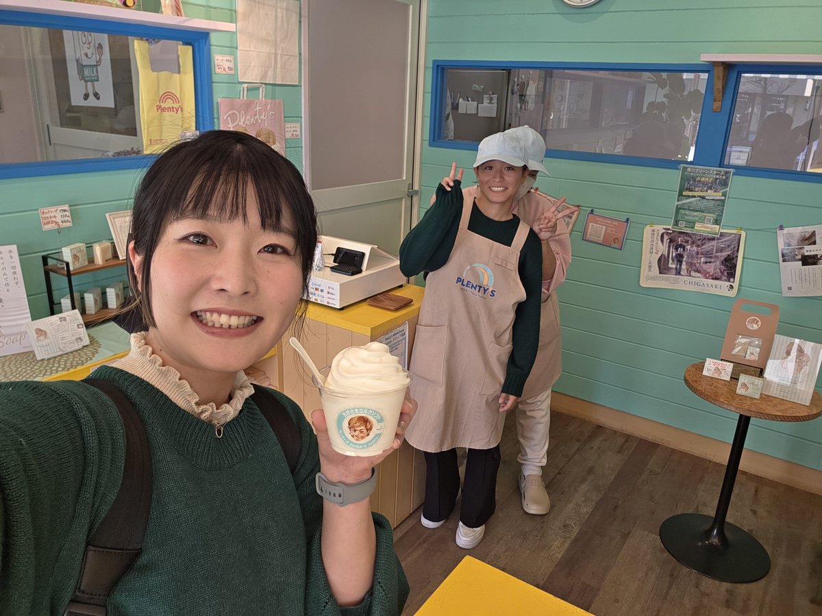 kr_report_Fyoko's tweet image. Plenty’s Milk&amp;amp;Cheese Factoryからお届けしました🐮🥛🧀
湘南茅ヶ崎牛乳はもちろん、ソフトクリームは濃厚でクリーミーふわっとした食感はお風呂上がりの幸せタイムになりそう☺️
お土産にもぜひ！
 #キスライ  #FMヨコハマ
instagram.com/plentys_mc_fac…