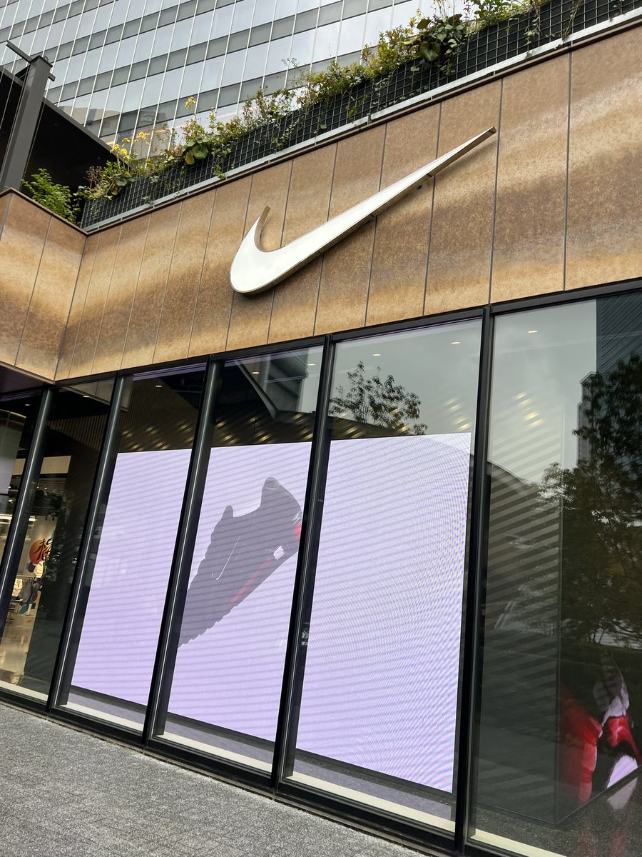 NIKE ディスプレイ看板 Post by ミドリマン☘️ on X: NIKE