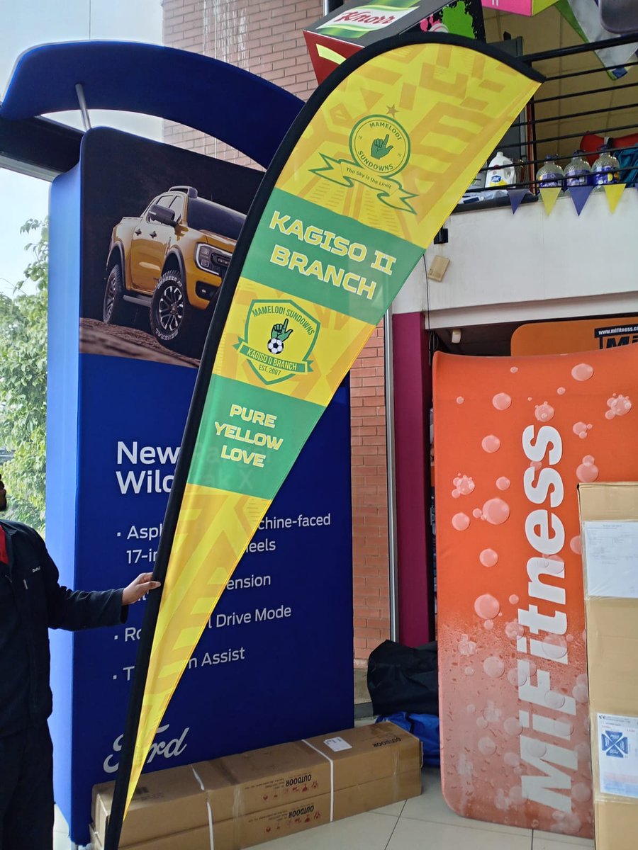 TMokaiwa's tweet image. KAGISO II BRANCH 

Enhancing branch visibility through uniquely designed branch branding. Growing @Masandawana brand requires serious ground work #PureYellowLove #AreyengMasandawana