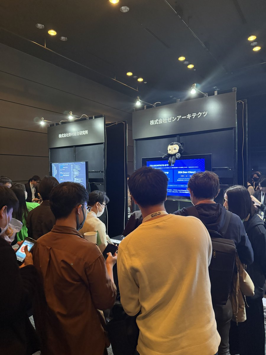kazuyukimiyake's tweet image. ドーナツがデプロイされて ZEN のブースも大盛り上がりです！
 #GitHubUniverseRecap