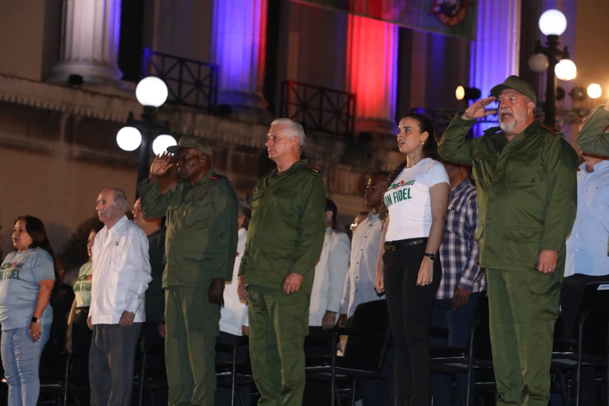 JuanCarlosMars3's tweet photo. Cuban President @DiazCanelB joins thousands of young people on the University of Havana for a tribute concert dedicated to the historic leader of the Cuban Revolution #FidelForever #OneHundredYearsWithFidel https://t.co/JqkxCimDc5