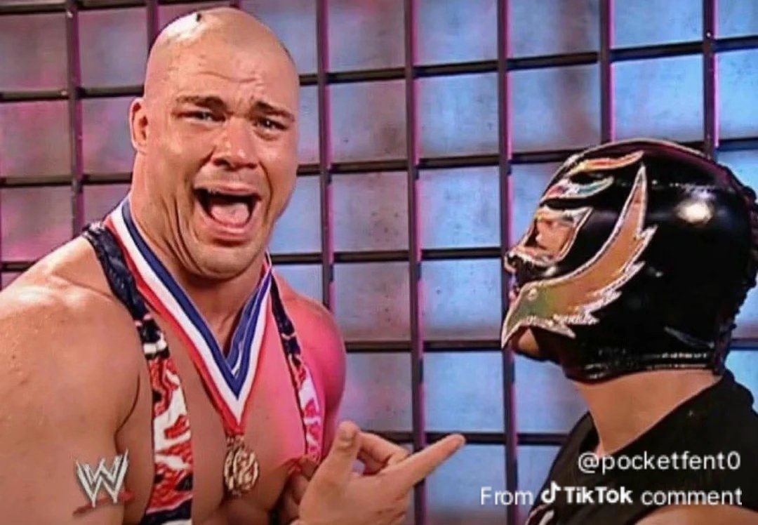 TheHoodieWearer tweet media