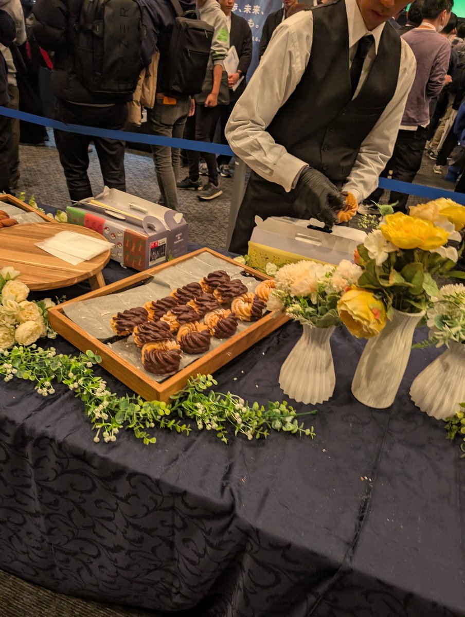 okgng's tweet image. ドーナッツ売り切れ無かった！長年のフィードバックが届いた！　#GitHubUniverseRecap