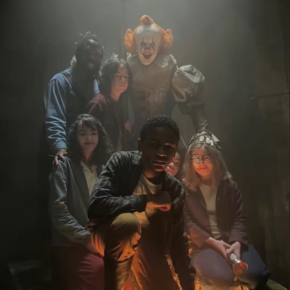 hennethed's tweet photo. the coolest gang https://t.co/VWC53klOKF