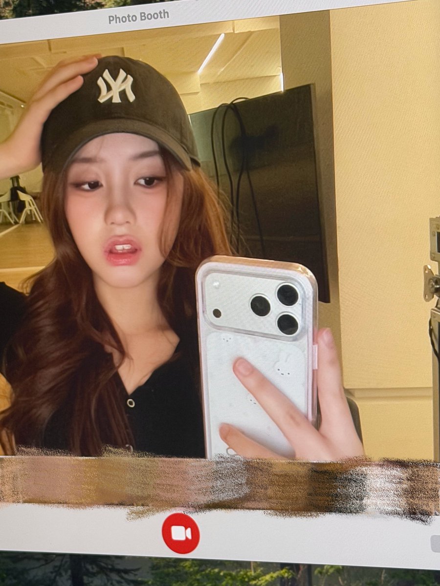 UNIS_kr's tweet image. 𝐔𝐍𝐈𝐒 𝑾𝒆𝒗𝒆𝒓𝒔𝒆 📸 
🐰🖤📸
[251126 #엘리시아]

#UNIS #유니스
#UNI_Story #ELISIA 
#WEVERSE #위버스