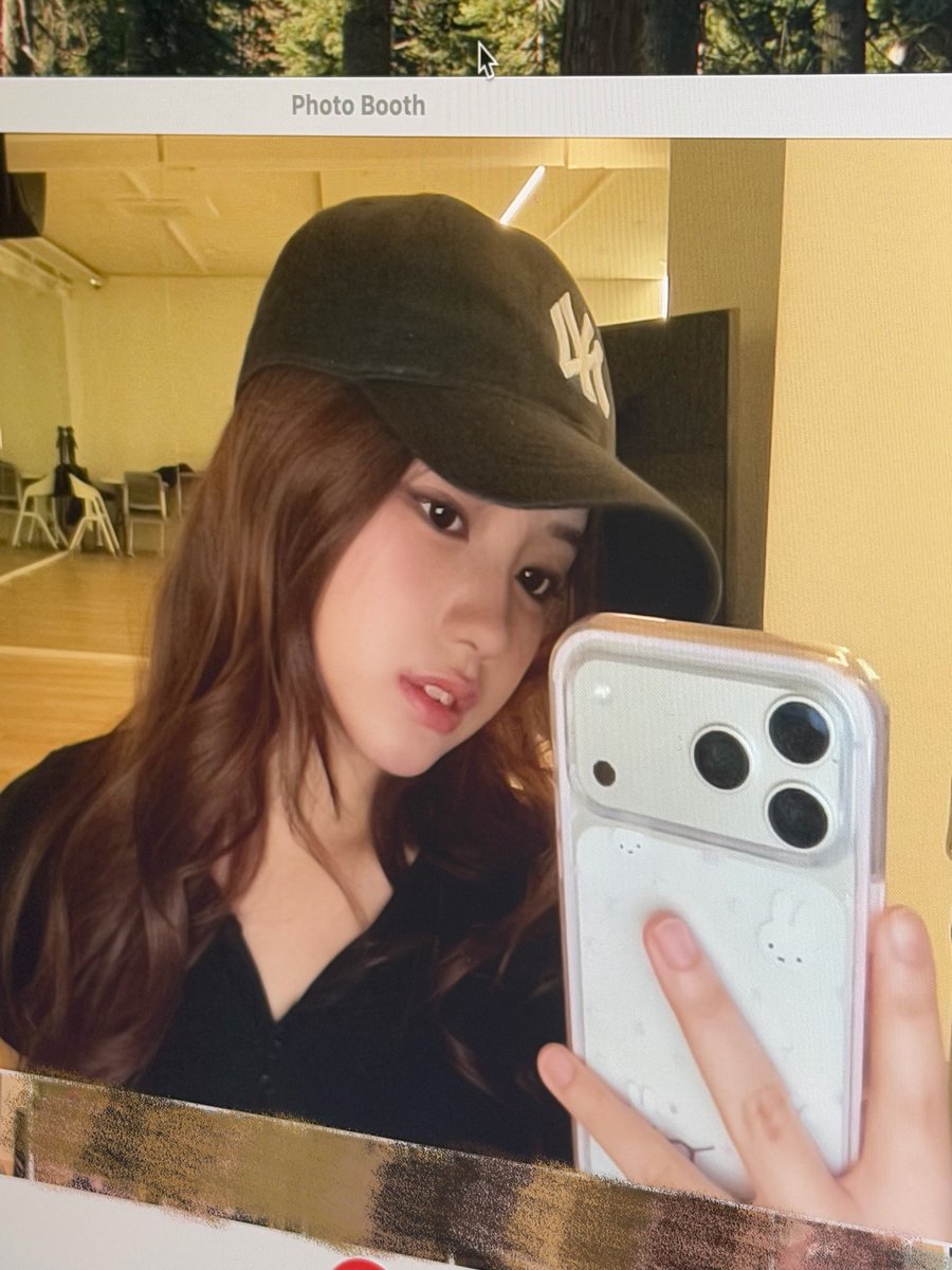 UNIS_kr's tweet image. 𝐔𝐍𝐈𝐒 𝑾𝒆𝒗𝒆𝒓𝒔𝒆 📸 
🐰🖤📸
[251126 #엘리시아]

#UNIS #유니스
#UNI_Story #ELISIA 
#WEVERSE #위버스