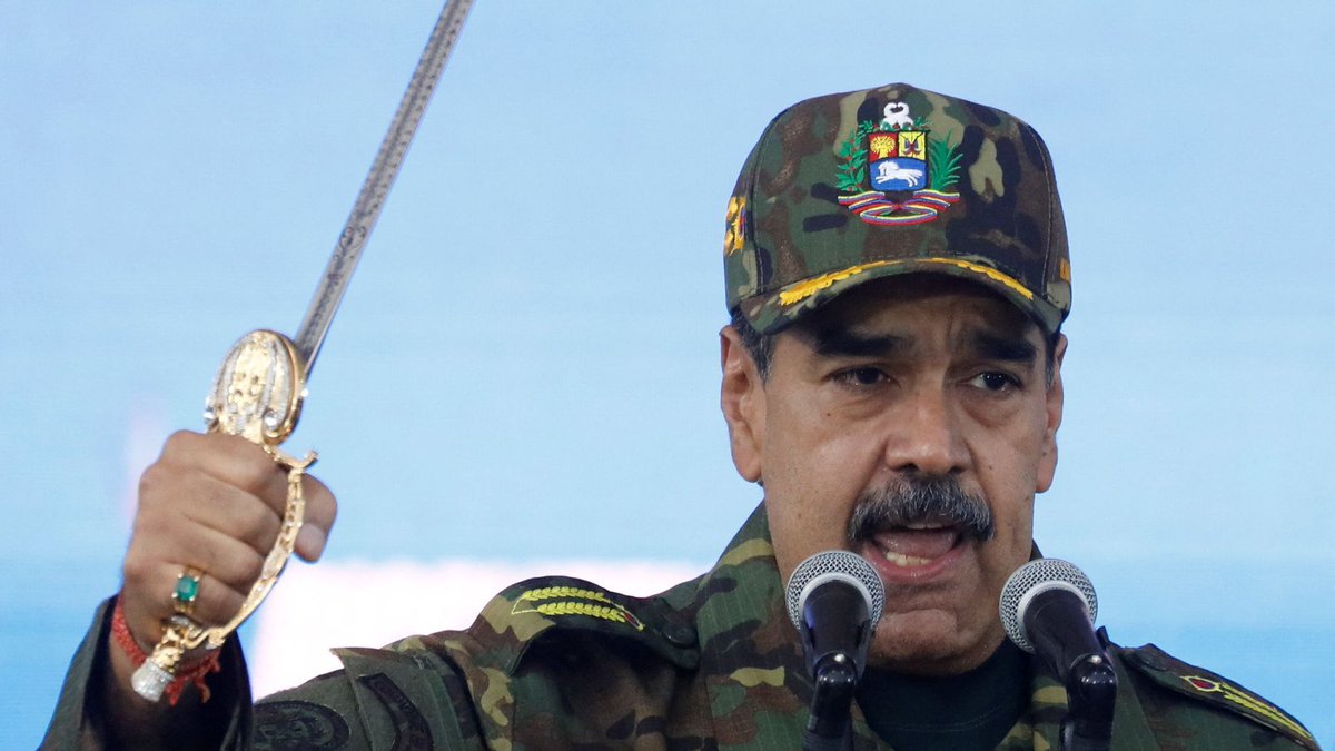 Coreandor's tweet image. Venezuelan President Nicolas Maduro has vowed to defy any US attempt to overthrow his government - telling crowds that &quot;failure is not an option&quot;.
news.sky.com/story/venezuel…