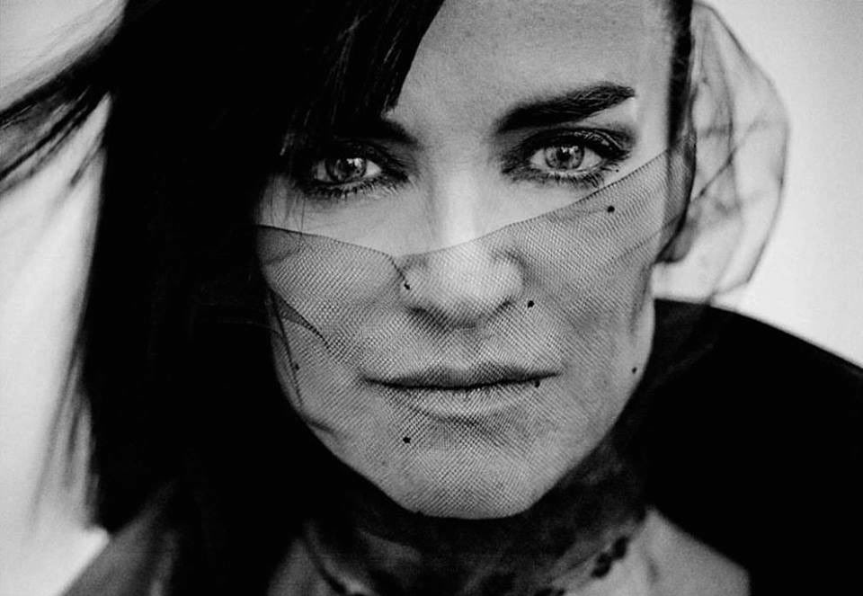 ANA CURRA presenta el segon single del seu nou disc en homenatge a Parálisis Permanente underground.cat/2025/11/20/ana…