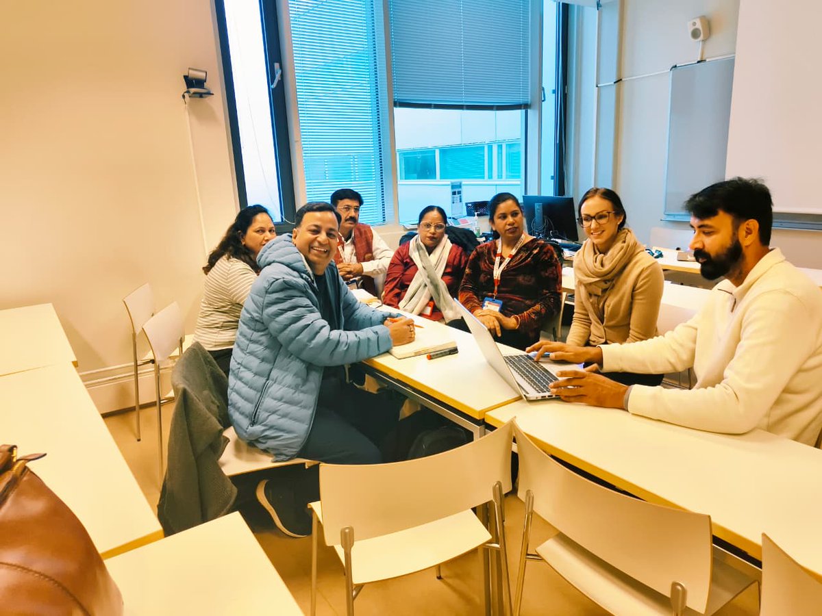 schooledu_pb's tweet image. One week into the Finland immersion, our Punjab government school teachers are truly in their element! From exploring libraries and learning centres to presenting their work with peers, every day is packed with new ideas and inspiration. #TeacherTraining #GlobalLearning #edreform