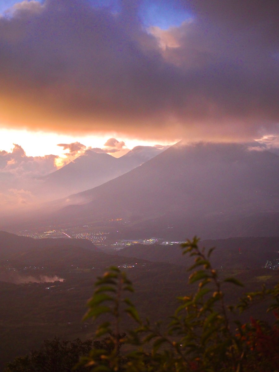 rs_parasite's tweet image. horseback in the mountains of Guatemala