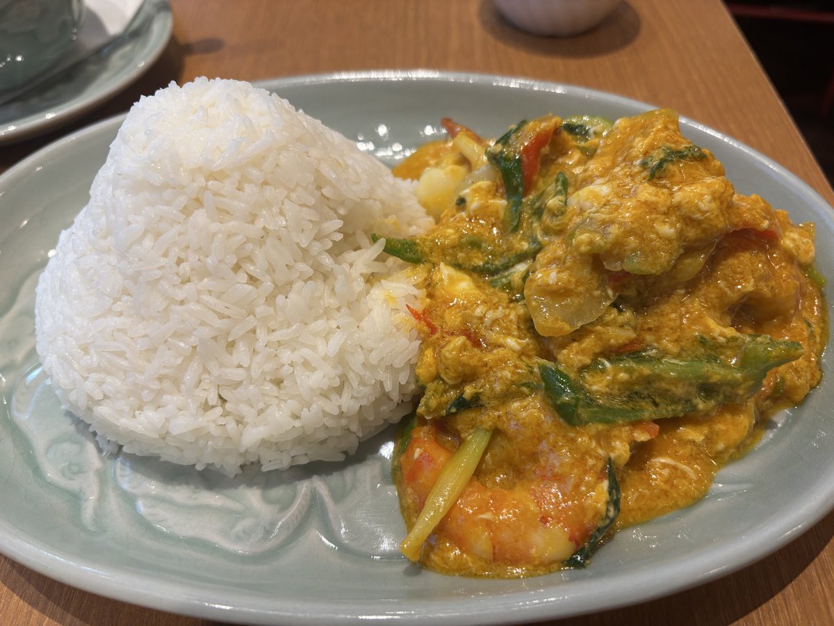 DancerKaori's tweet photo. 下北沢のお気に入りのタイ料理屋さん。
ランチ

ご飯大盛りにしたら、すごいピラミッド🤩きた🍚 https://t.co/Jj36U7cySL