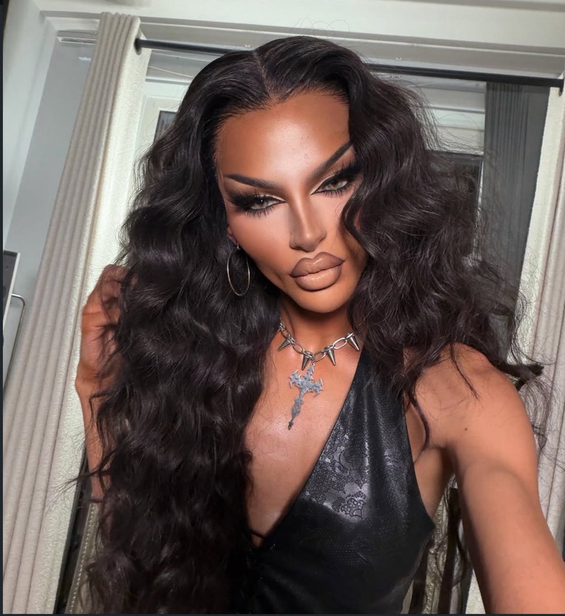 Drag_Crave's tweet image. Krystal Versace looks fierce in new photos.