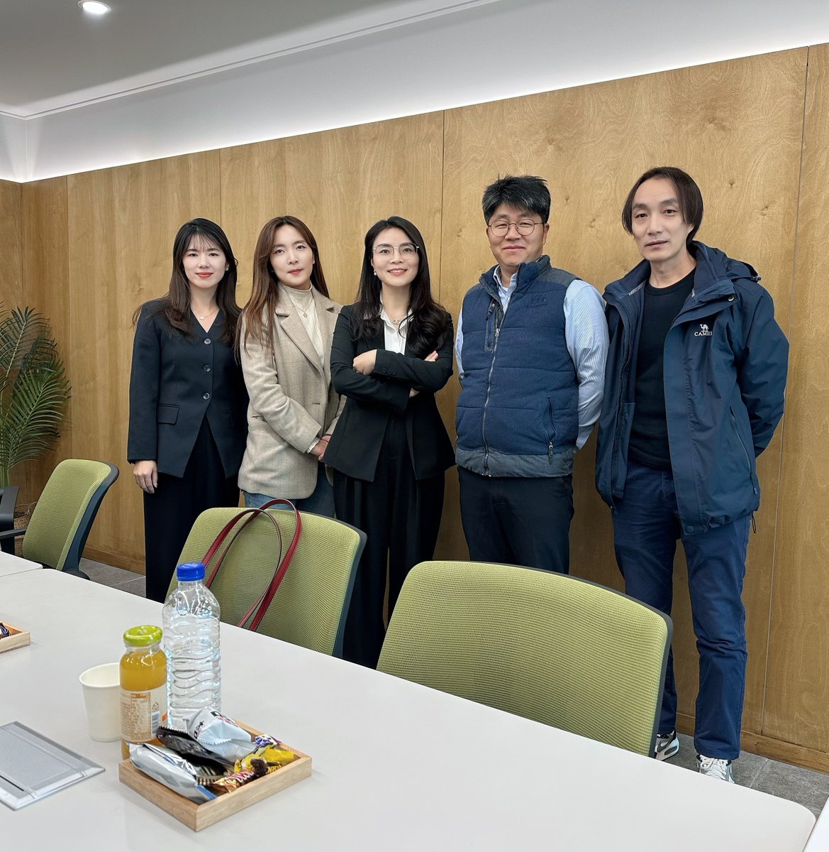 HAOZHIhs's tweet image. Great visit to DOFROBOTICS in Seoul! 
Warmly welcomed by CEO Jace Lee and his team — thank you for the amazing hospitality!
Haozhi team:
May Chow;Krista Jiang;Mr. Han 
Excited to deepen our partnership &amp;amp; achieve win-win success! 
 #DOFROBOTICS #Robotics #Korea #WinWin