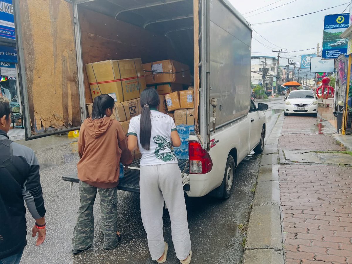 dapipi99's tweet image. 我们公司员工正在筹集物资支援泰国合艾灾区
#泰国水灾