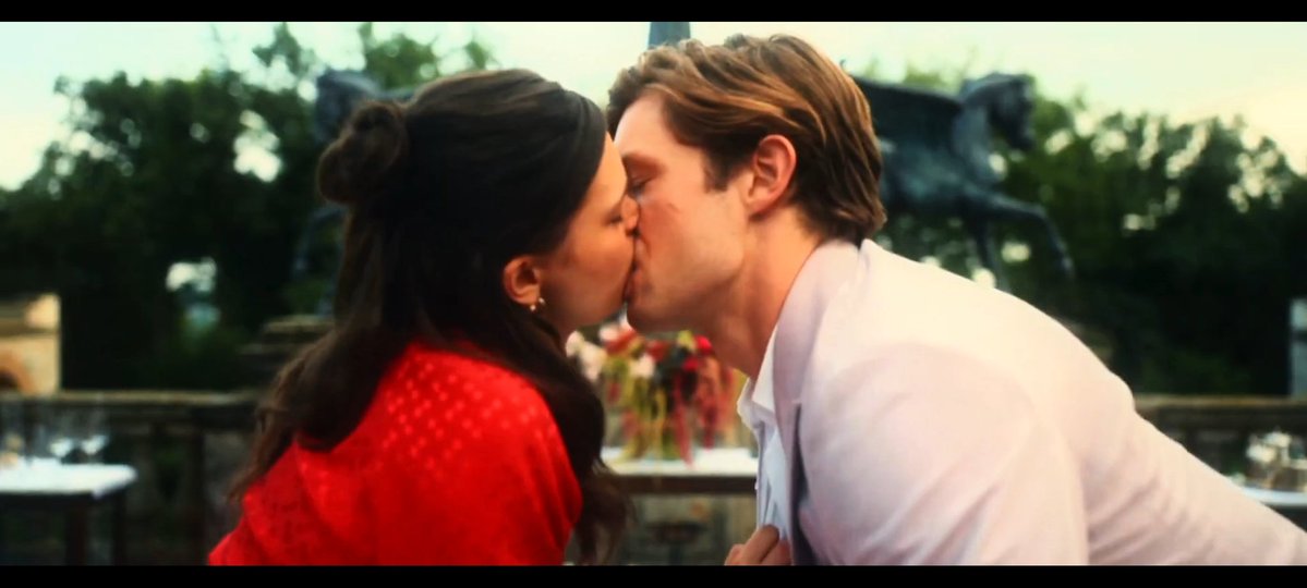 WithhLoveAnnie's tweet image. Will never get over how Ruby dominated this lovemaking while James was being docile and going with the flow

Since S€X is mostly and always baout power, women rarely are shown taking the control during intimate scenes. 
This was so refreshing to watch 

#MaxtonHall #RubyJames