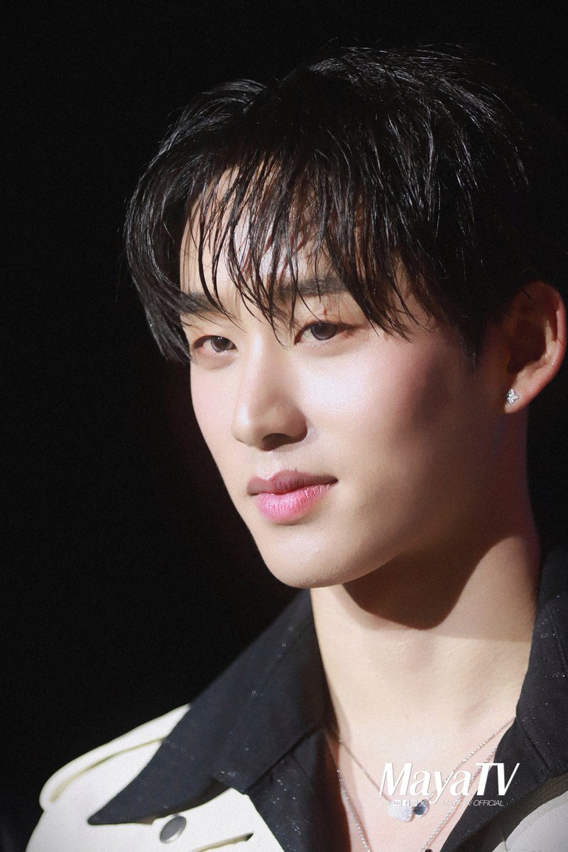 mayaonline2002's tweet image. Snapshot #MAYATVOFFICIAL | วิลเลี่ยม #williamjkp เอส #est_rvp กับซีรีส์ใหม่ “You Maniac เดี๋ยวจะรักซะให้บ้า” ในงาน “GMMTV 2026 Magic Vibes Maximized” #GMMTV2026

Interview📽🔗youtu.be/je6C8IvoWc4?si…

WILLIAMEST MAGIC VIBES

#WilliamEst #วิลเลี่ยมเอส