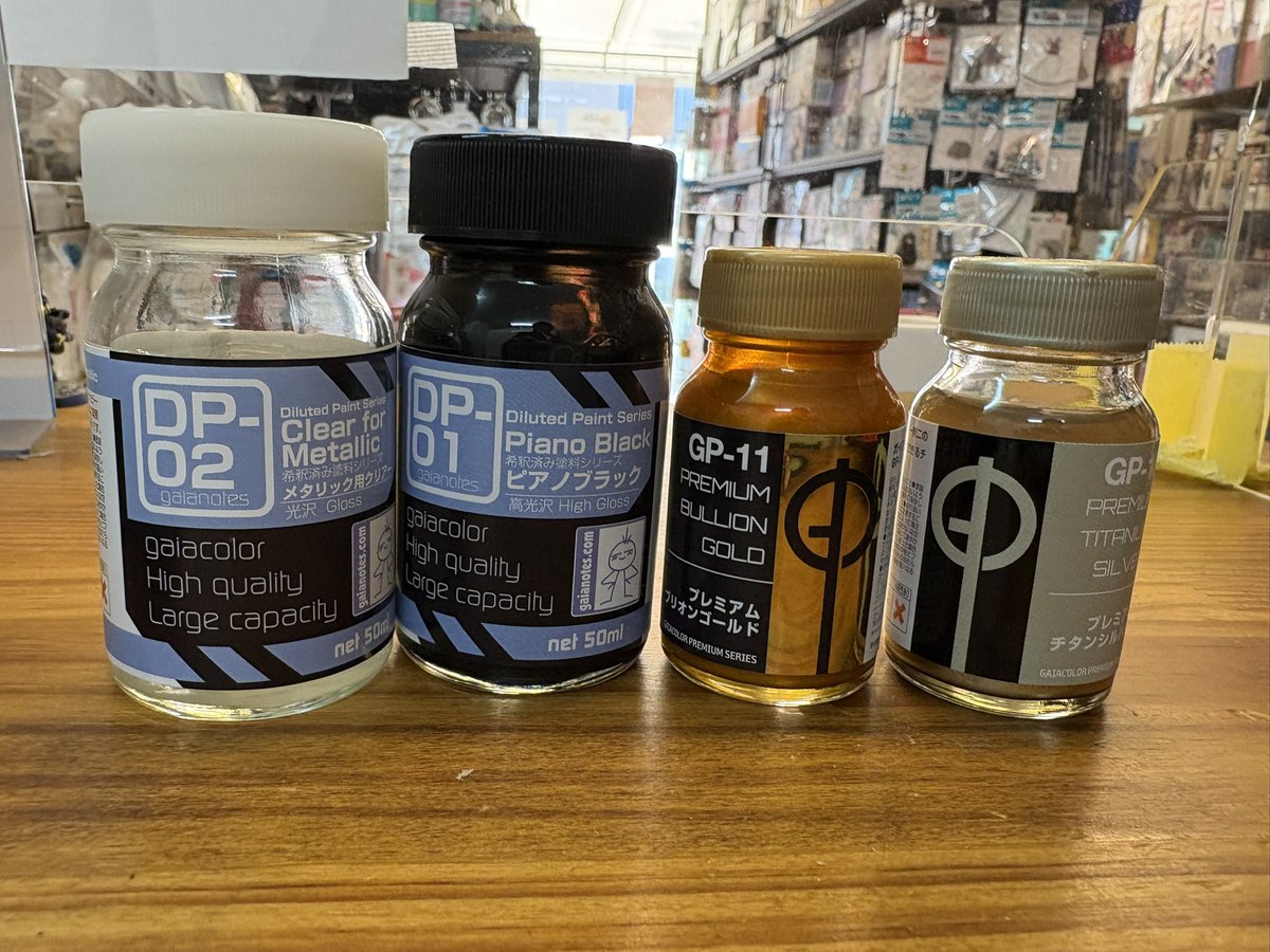 本日の入荷、副資材がメインです。 ガイアノーツさんの塗料、欠品し