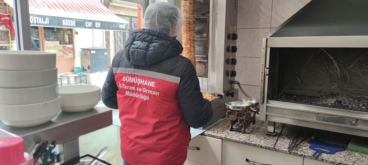 📍 GÜMÜŞHANE
İl Müdürlüğümüz Gıda Kontrol Ekipleri, il ve ilçelerdeki gıda üretim, satış ve toplu tüketim işletmelerinde resmi kontrollerine aralıksız devam ediyor.
🍽️ #GüvenilirGıda 🌿#Alo174GıdaHattı

<a href="/ibrahimyumakli/">İbrahim Yumaklı</a>
<a href="/TCTarim/">T.C. Tarım ve Orman Bakanlığı</a>
<a href="/GidaveKontrolGM/">Gıda ve Kontrol Genel Müdürlüğü</a>
<a href="/A_KIRAC/">Dr. Ahmet Mesut KIRAÇ</a>