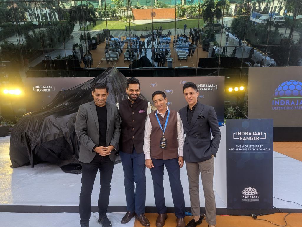 Defencematrix1's tweet image. 🔴 Live from Hyderabad: Defence Matrix covers the launch of @IndrajaalCUAS Ranger- World&apos;s first AI-powered anti-drone patrol vehicle.
More updates soon.